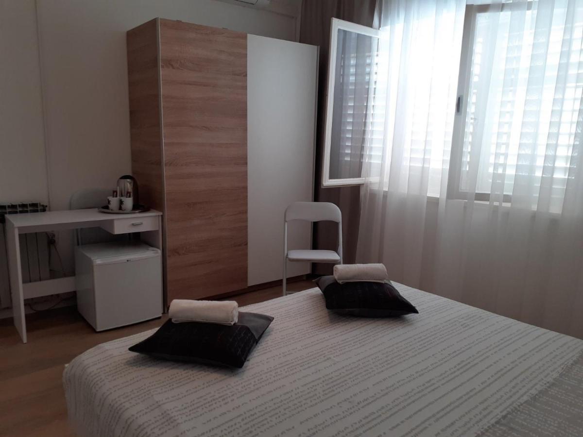 Apartment & Rooms Riva 보디체 외부 사진