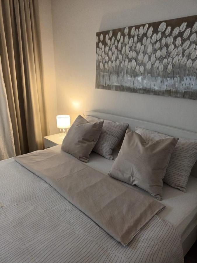 Apartment & Rooms Riva 보디체 외부 사진